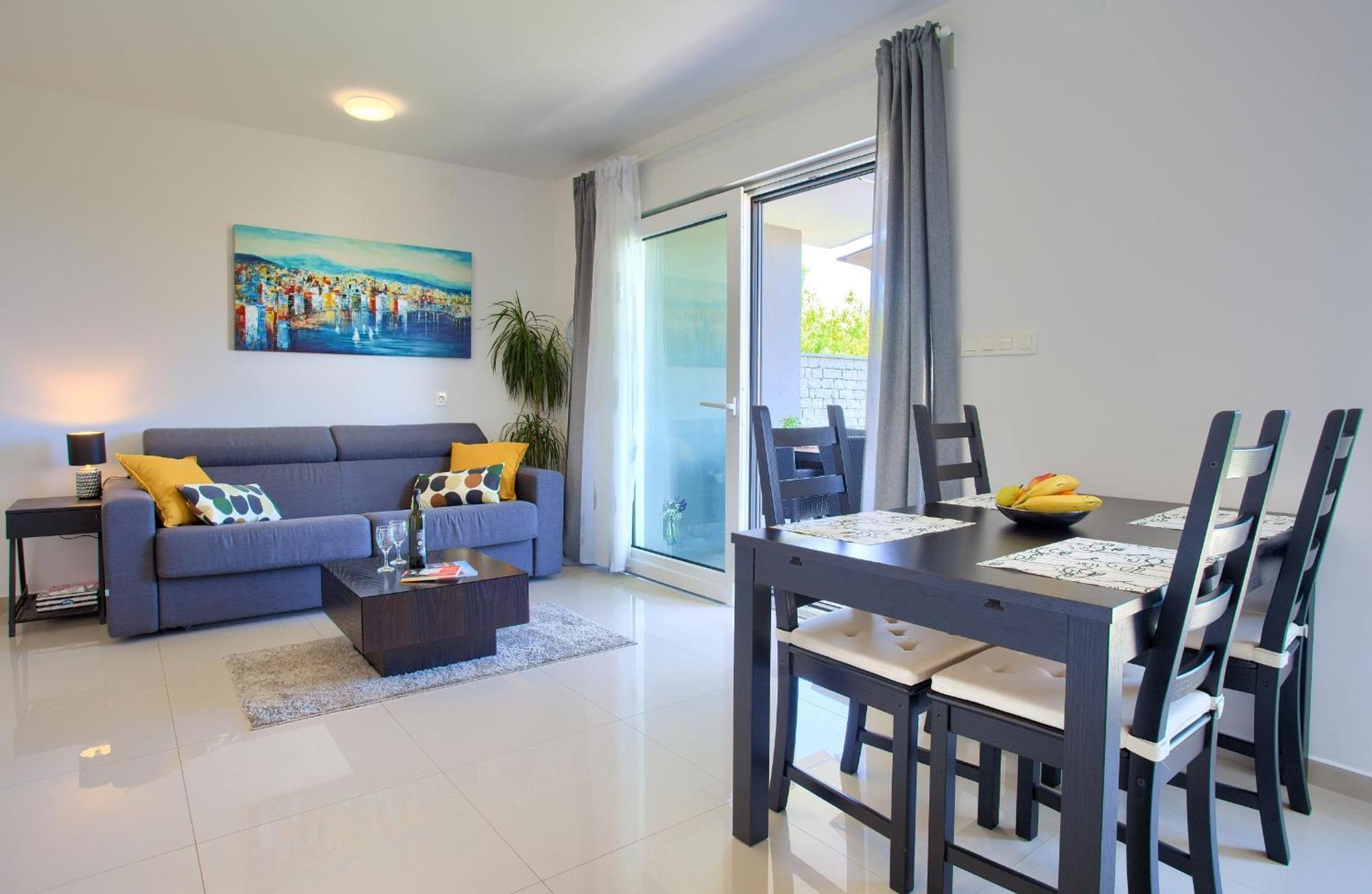 Apartment Sara Кърк Екстериор снимка